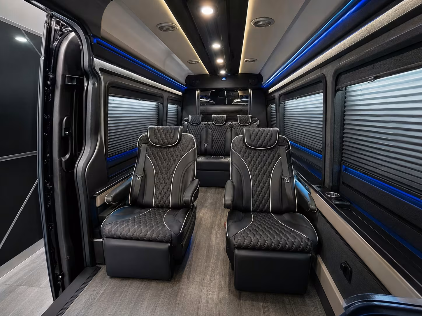 airport transfers and event transportation for livonia corporate teams