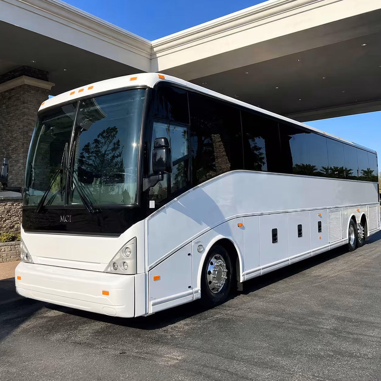 livonia group transportation for detroit metro airport pickups
