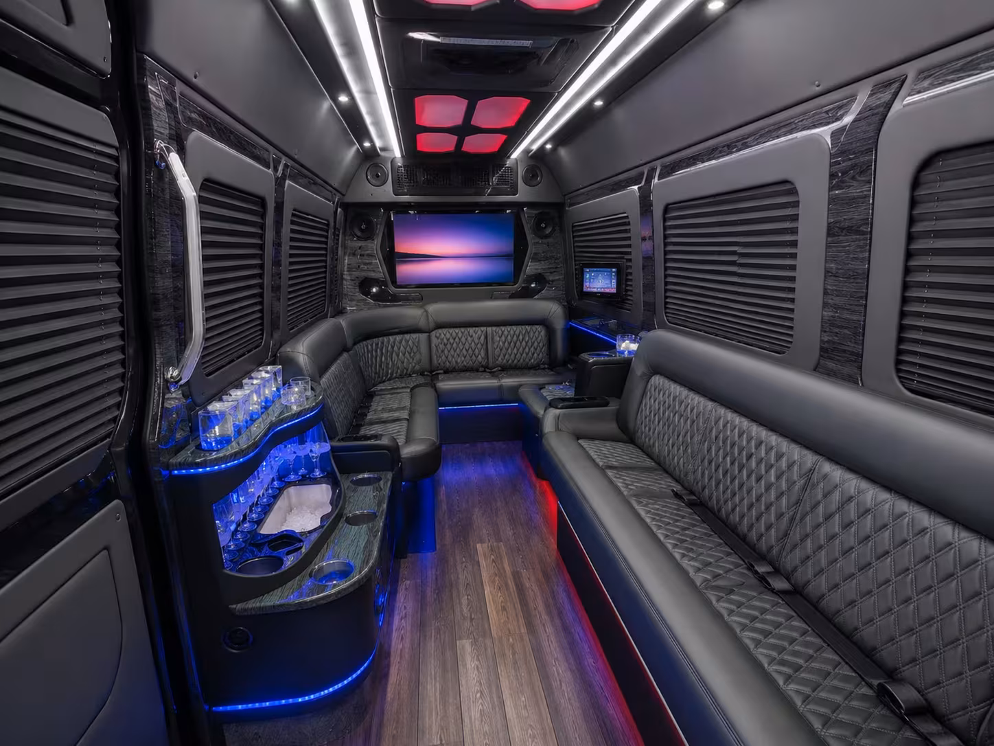 livonia to detroit metro airport group transportation