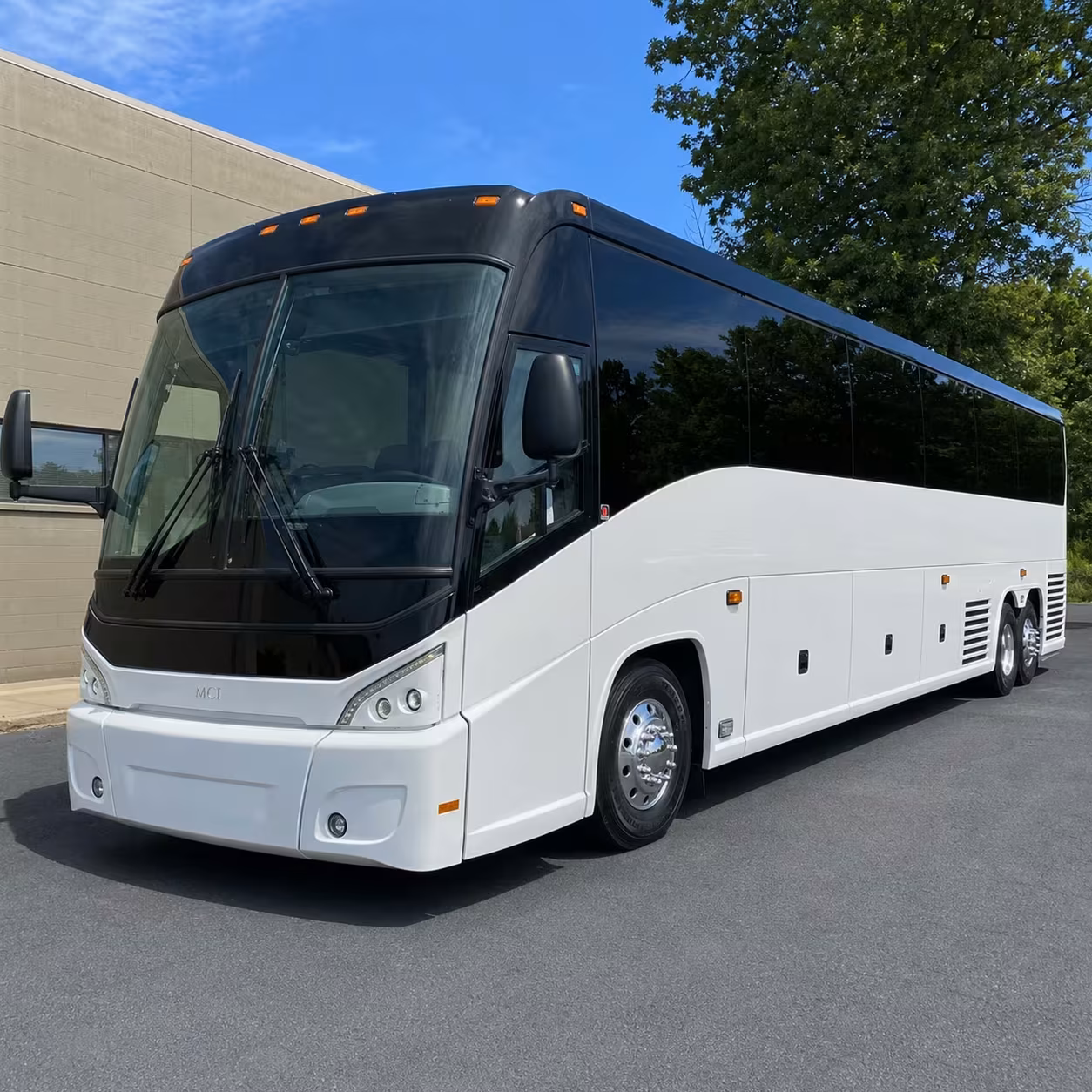 long distance corporate shuttle bus rentals from livonia michigan